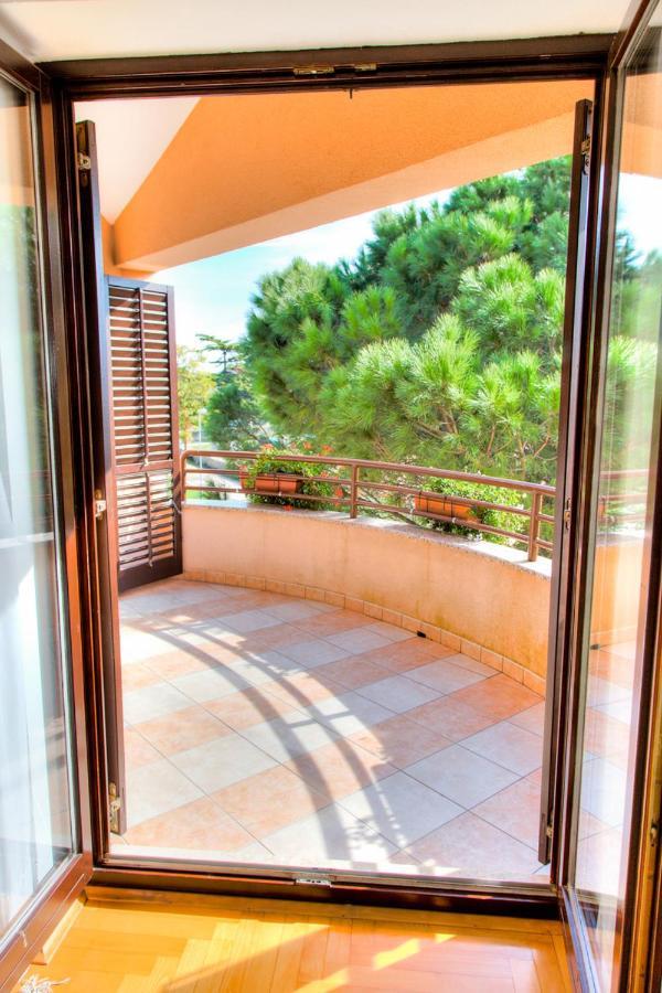 Apartment Josip 2011 Fazana Exterior photo